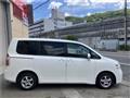 2010 Toyota Noah