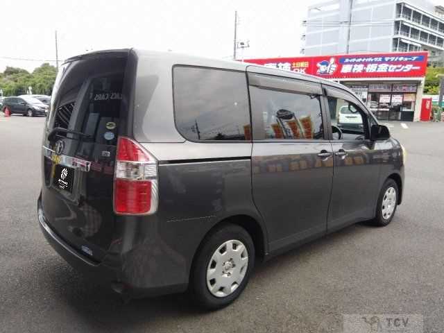 2009 Toyota Noah