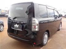 2010 Toyota Voxy