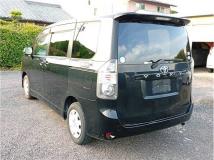 2009 Toyota Voxy