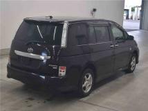 2011 Toyota Isis