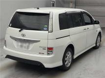 2012 Toyota Isis