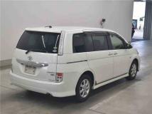 2014 Toyota Isis