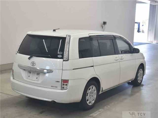 2011 Toyota Isis