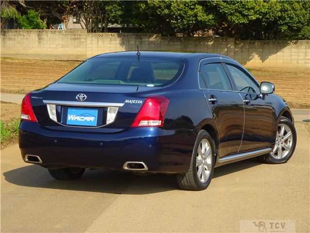 2010 Toyota Crown Majesta