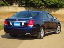 2010 Toyota Crown Majesta