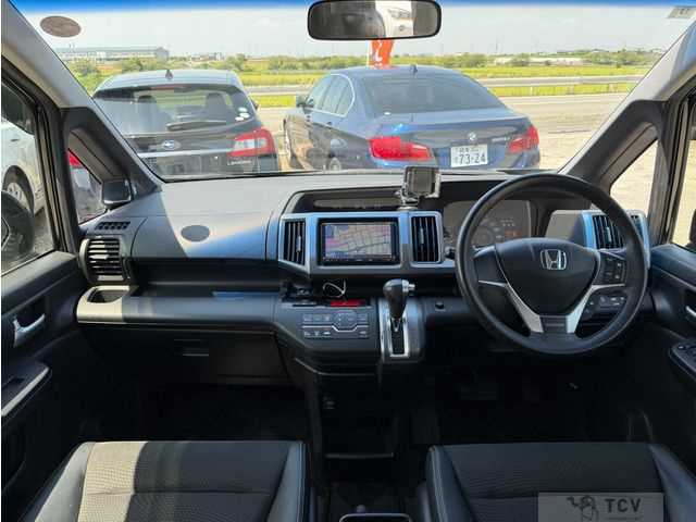 2012 Honda Step WGN