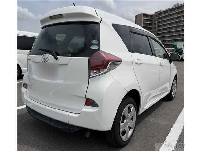 2015 Toyota Ractis