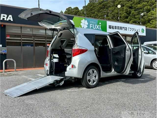 2013 Toyota Ractis