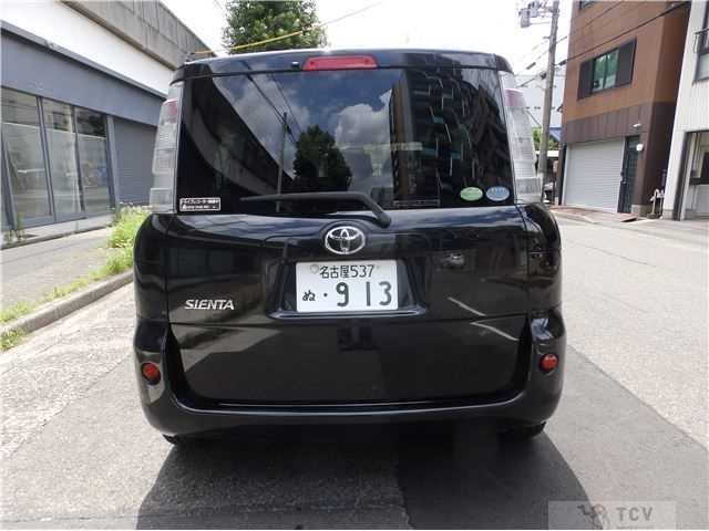 2013 Toyota Sienta