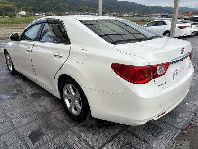 2011 Toyota Mark X
