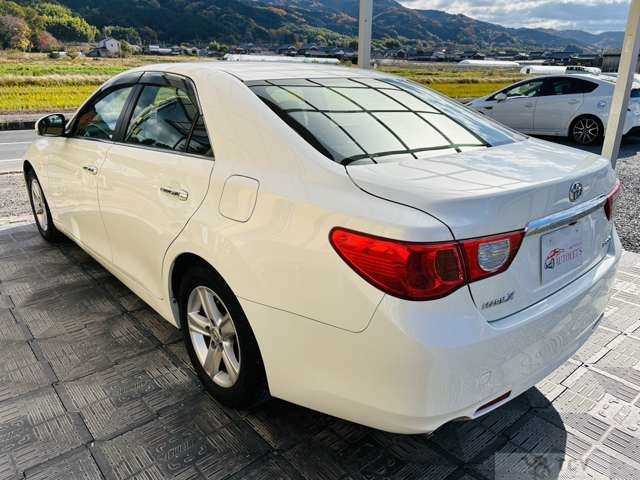 2010 Toyota Mark X