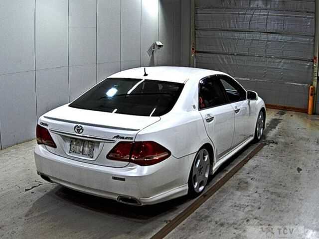 2009 Toyota Crown