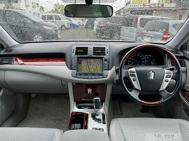 2010 Toyota Crown