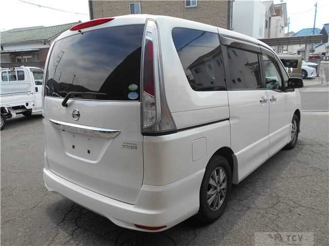 2011 Nissan Serena