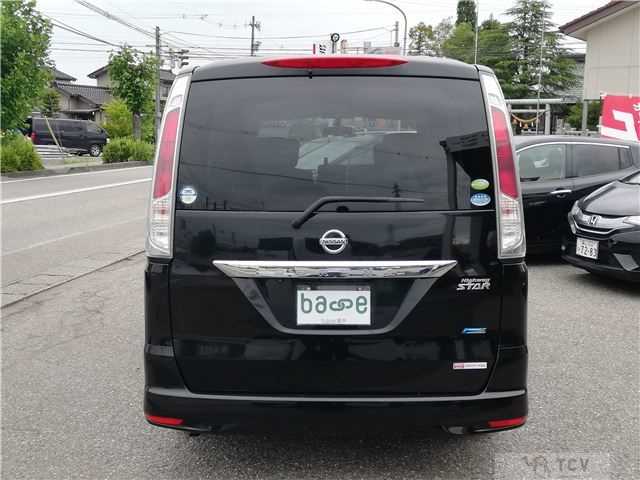 2011 Nissan Serena