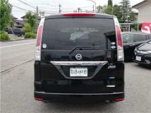 2011 Nissan Serena