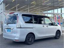 2011 Nissan Serena