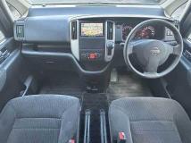 2009 Nissan Serena