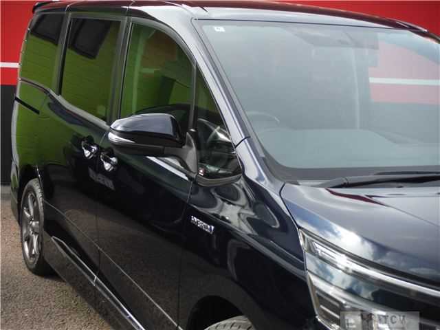 2014 Toyota Voxy