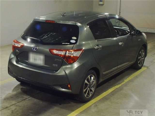 2017 Toyota Vitz