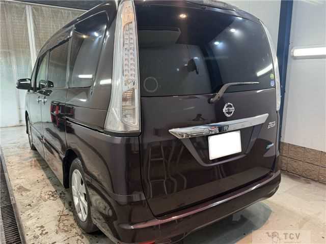 2013 Nissan Serena