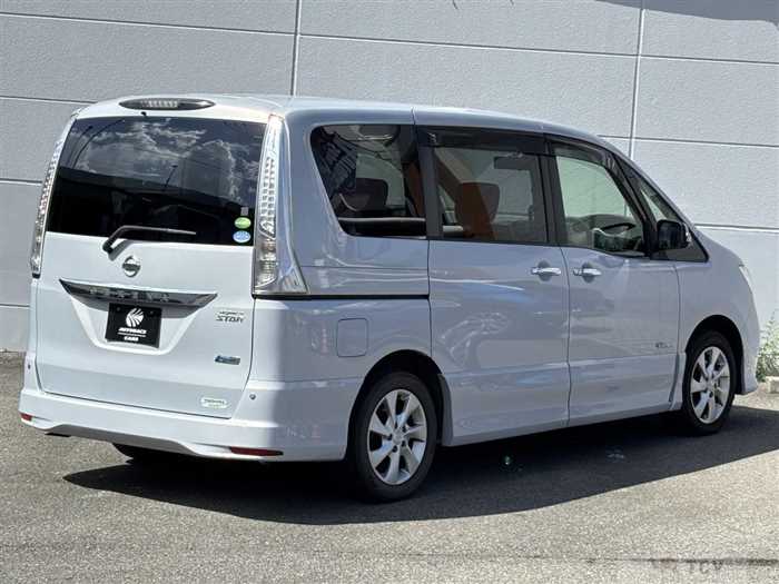 2013 Nissan Serena