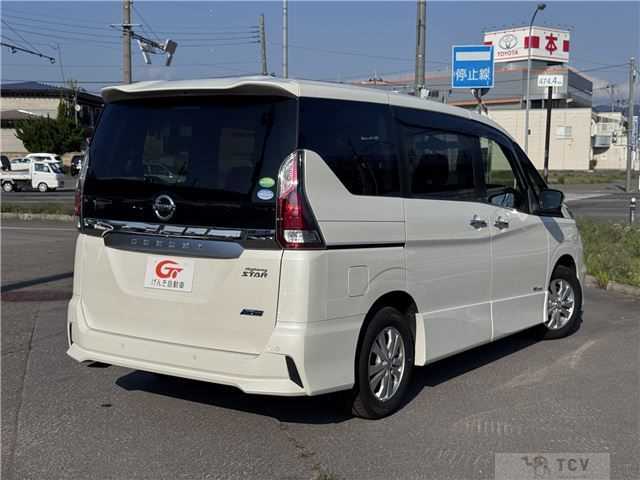 2017 Nissan Serena