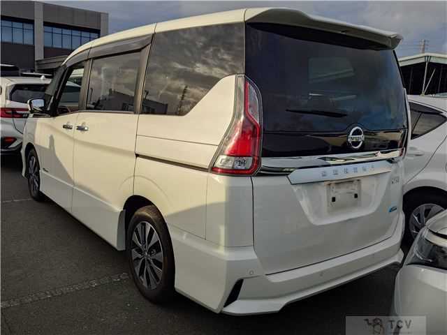 2017 Nissan Serena