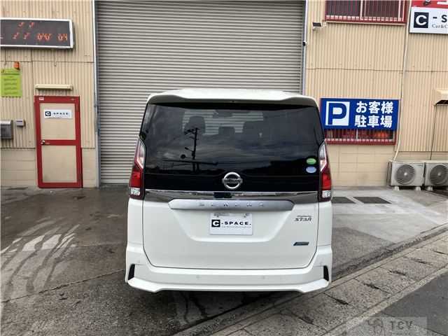 2017 Nissan Serena