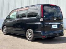 2009 Nissan Serena