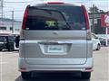 2009 Nissan Serena