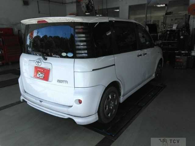2005 Toyota Sienta