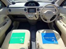 2004 Toyota Sienta