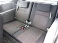 2005 Toyota Isis