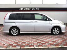 2005 Toyota Isis