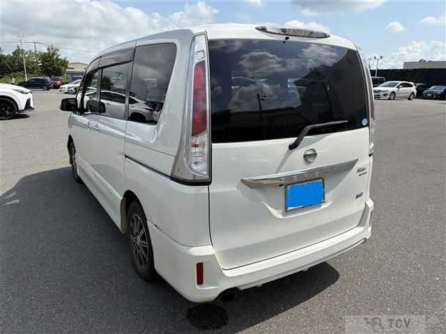 2012 Nissan Serena