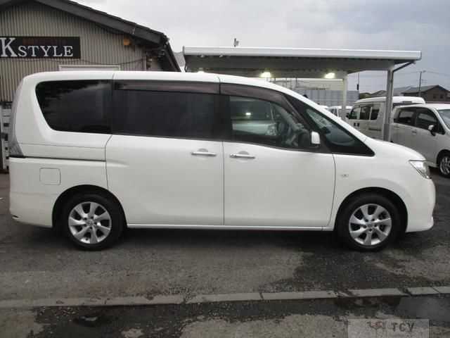 2011 Nissan Serena