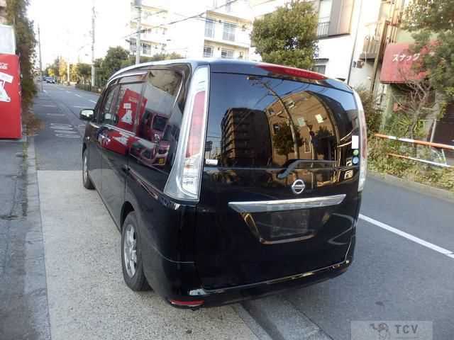 2011 Nissan Serena