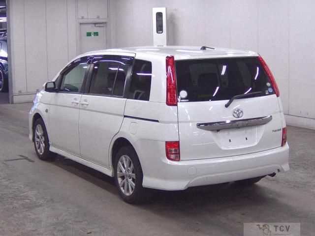 2008 Toyota Isis