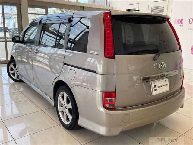2006 Toyota Isis