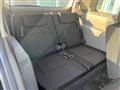 2004 Toyota Isis