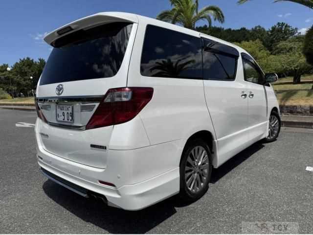 2014 Toyota Alphard