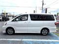 2004 Toyota Alphard