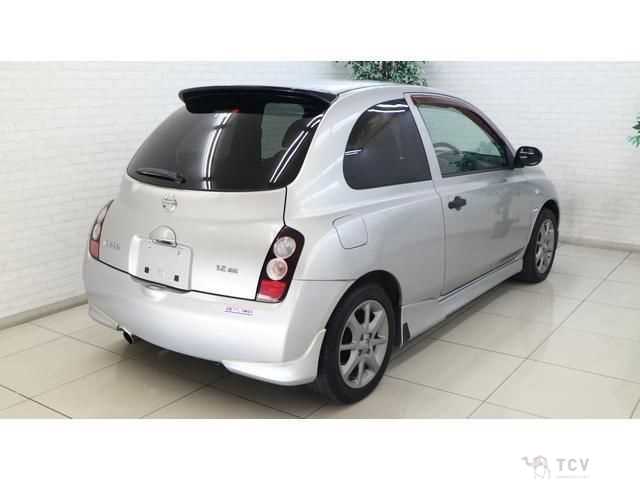 2004 Nissan March