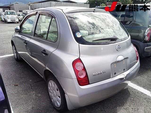 2004 Nissan March