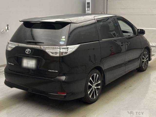 2013 Toyota Estima