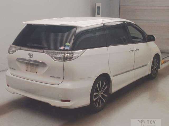 2013 Toyota Estima