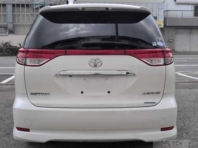 2011 Toyota Estima