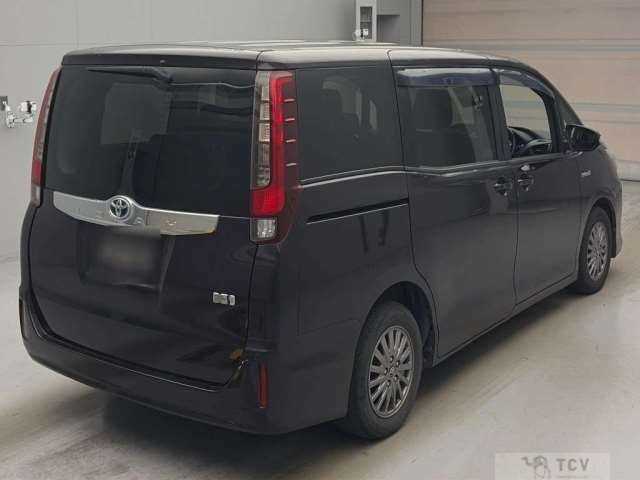 2014 Toyota Noah